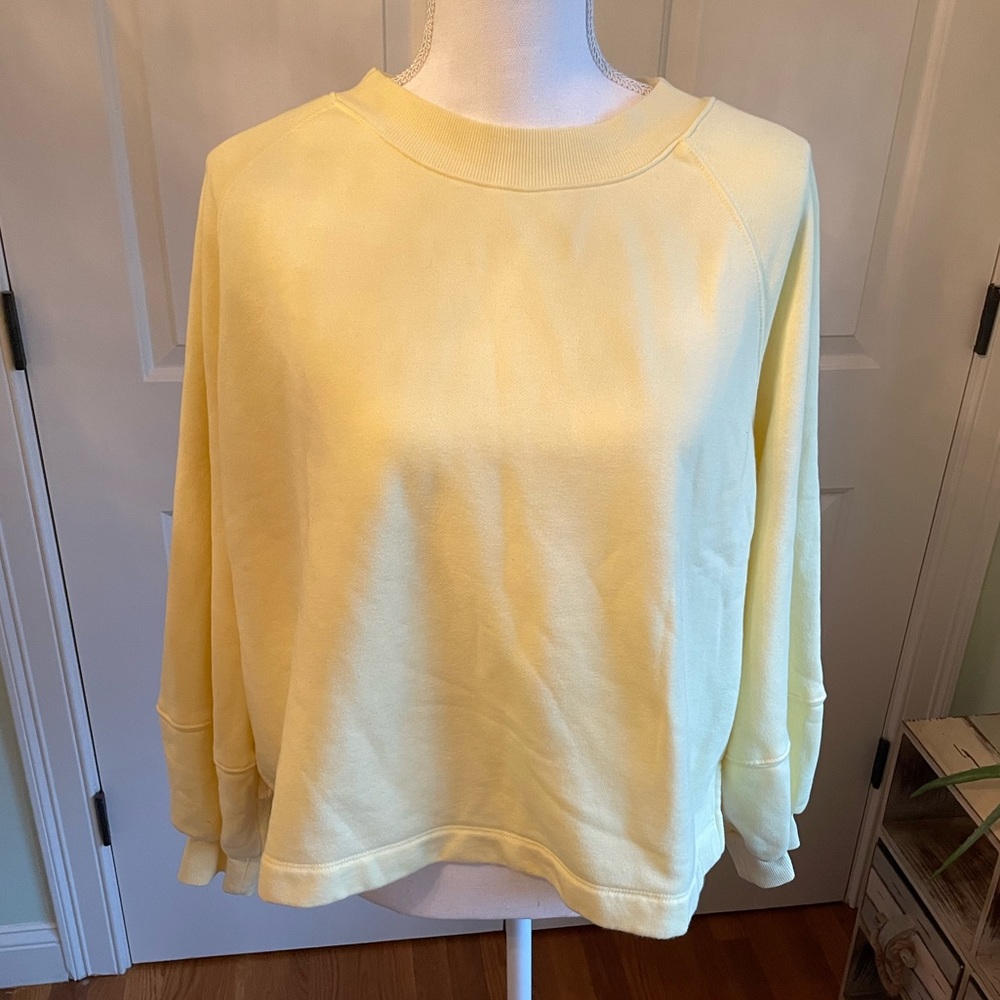 Old Navy Pale Yellow Crewneck Sweatshirt